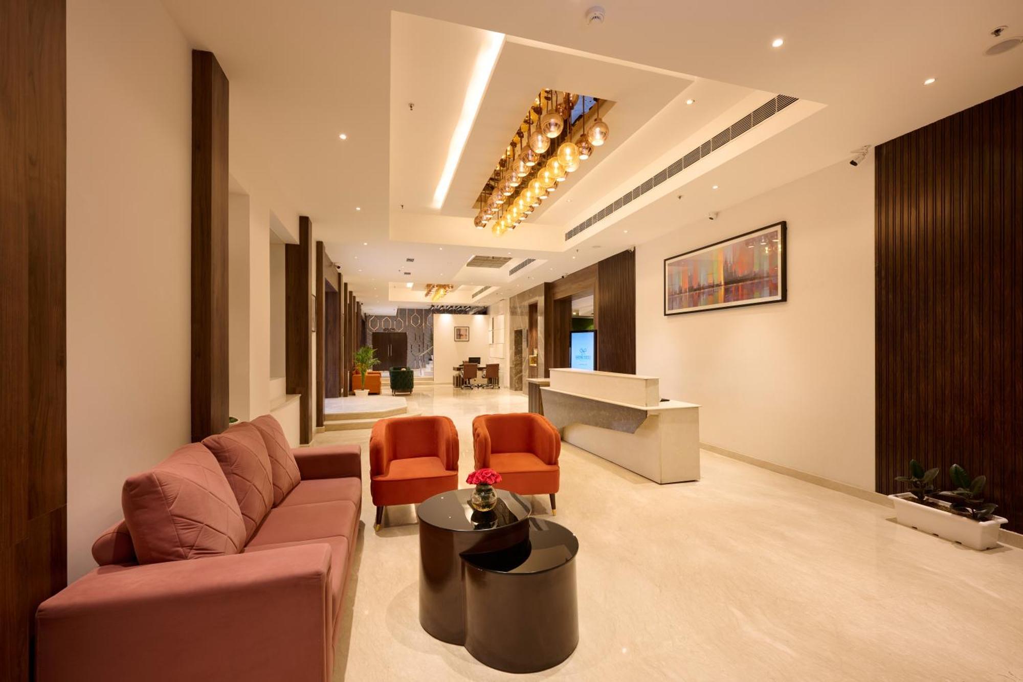 Delite Sarovar Portico Faridabad Exterior foto