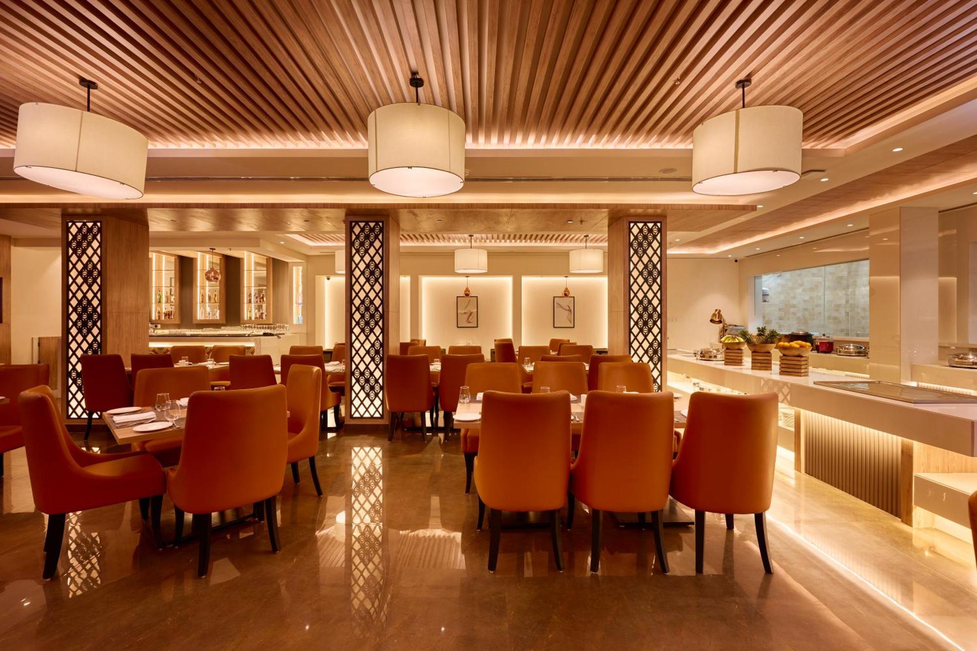 Delite Sarovar Portico Faridabad Exterior foto